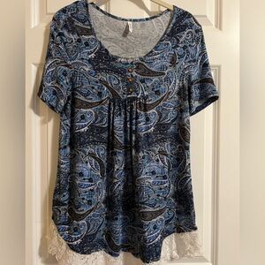 EUC Popyoung paisley babydoll top. Size L